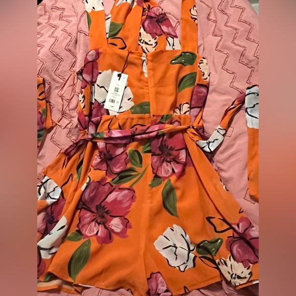 🧡 Brand new flare Romper With Belt ⭐️ - Picture 5 of 5